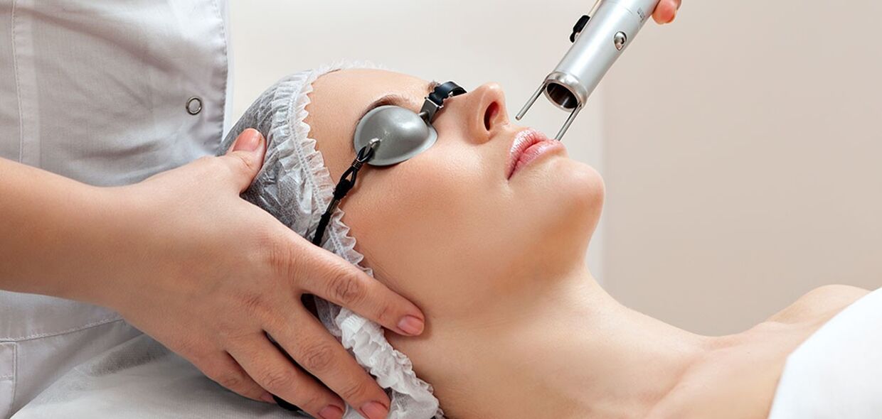 Procedúra laserového lúpania na omladenie pokožky tváre